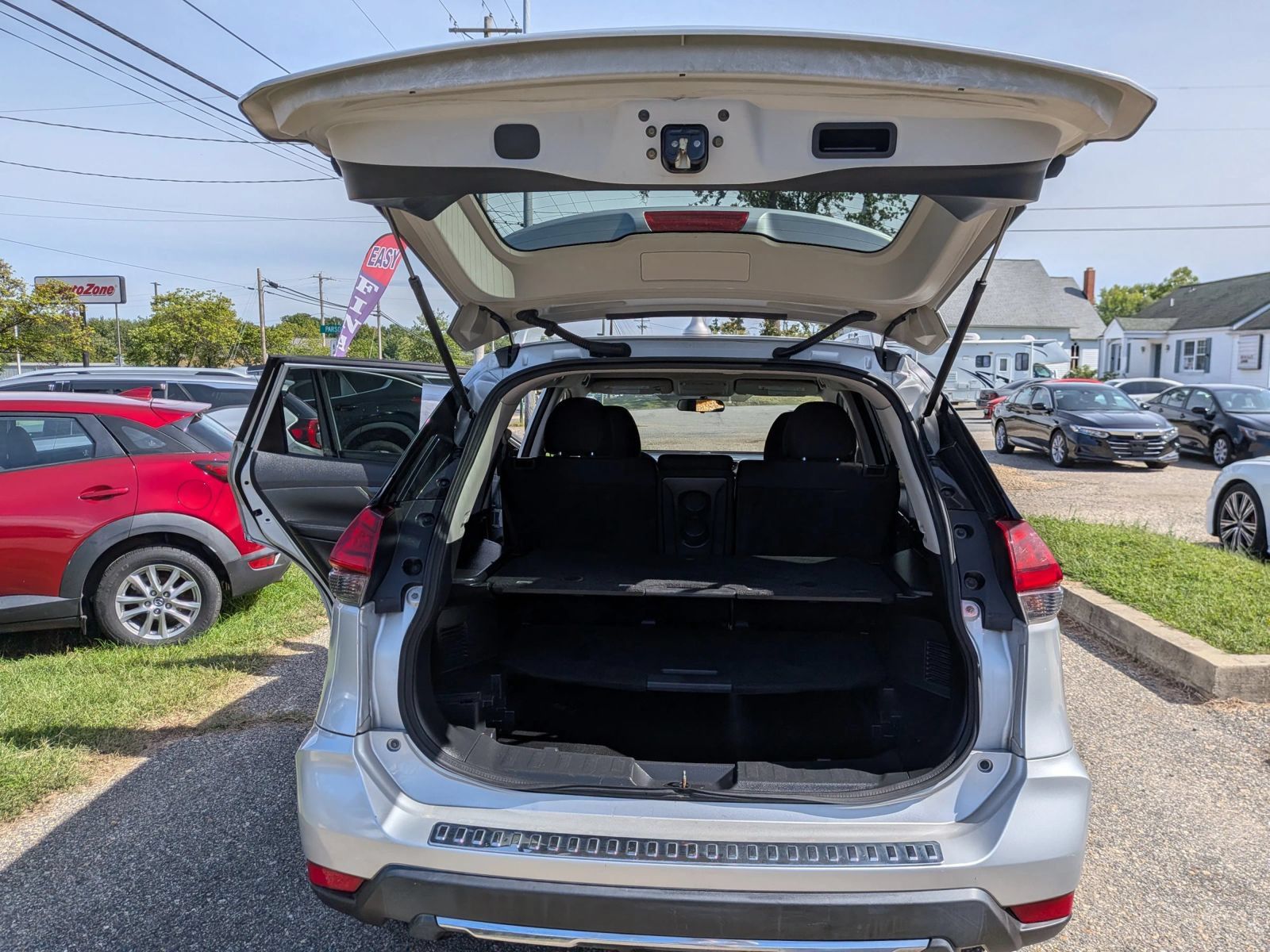 Used 2017 Nissan Rogue SV AWD/4WD image 27