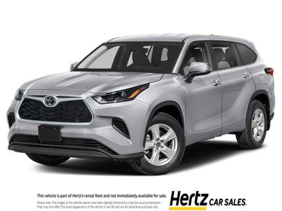 Used 2025 Toyota Highlander LE