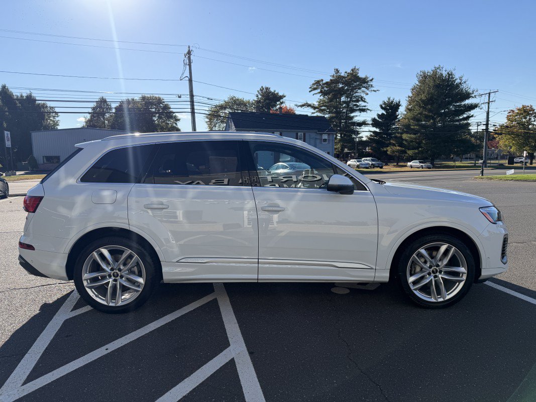 Used 2025 Audi Q7 3.0T Premium Plus w/ Premium Plus Package AWD/4WD image 6