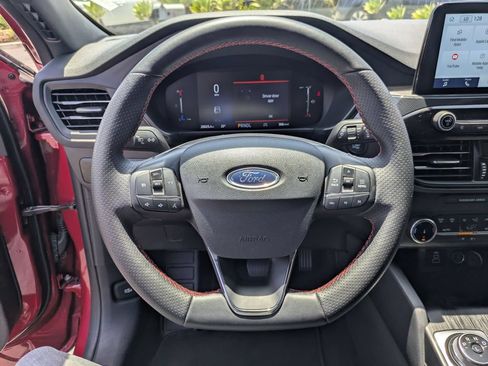 Used 2025 Ford Escape ST-Line AWD/4WD image 18