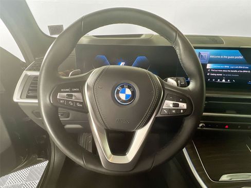 Used 2026 BMW X5 xDrive50e w/ Climate Comfort Package AWD/4WD image 12