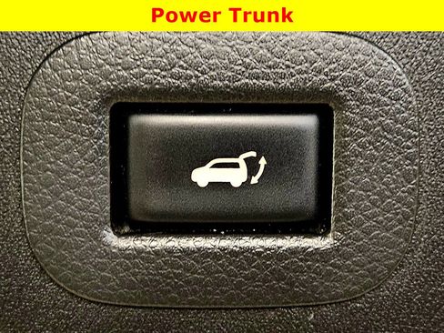 Used 2019 Nissan Armada Platinum w/ Captain's Chairs Package image 35