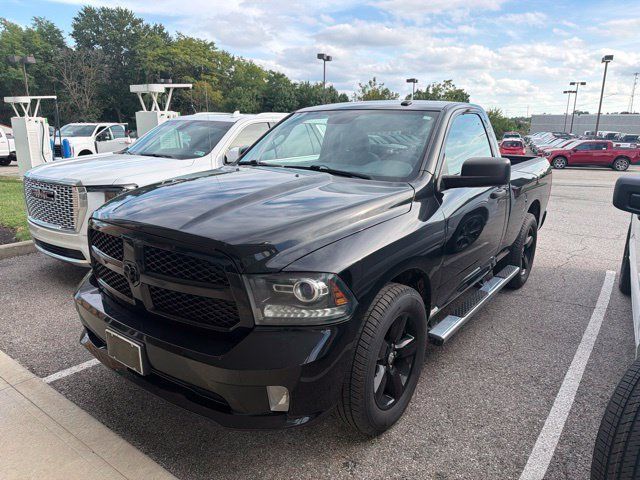 Used 2014 RAM 1500 Express RWD image 2