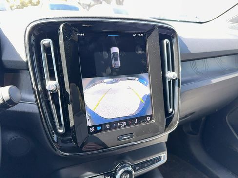 Used 2023 Volvo C40 P8 Recharge Ultimate w/ Protection Package Premier image 19