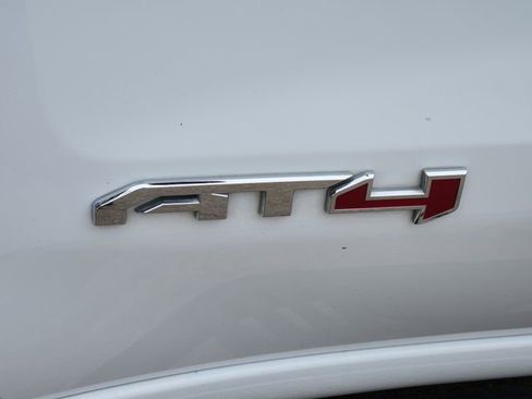 Used 2023 GMC Sierra 1500 AT4 w/ AT4 Premium Package AWD/4WD image 13