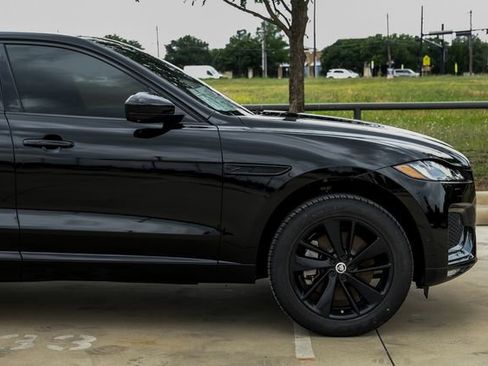 Used 2026 Jaguar F-PACE R-Dynamic S AWD/4WD image 9