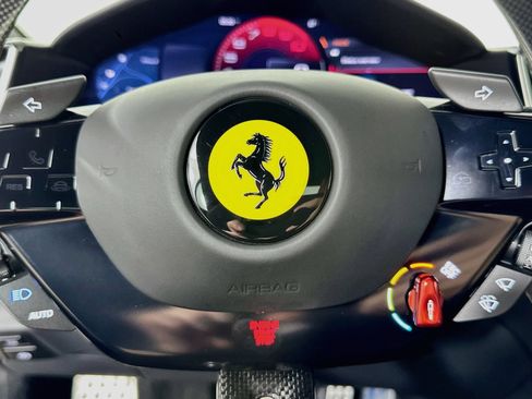 Used 2025 Ferrari Roma Spider RWD image 59