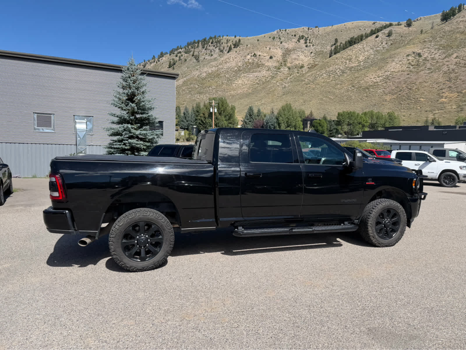 Used 2023 RAM 2500 Laramie AWD/4WD image 9