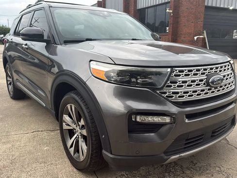 Used 2020 Ford Explorer Platinum w/ Premium Technology Package AWD/4WD image 7