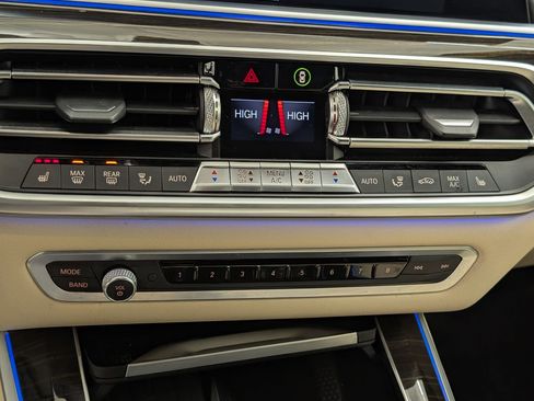 Used 2020 BMW X5 xDrive40i w/ Premium Package image 25