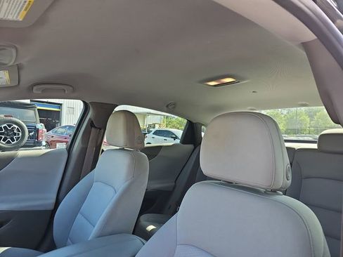 Used 2018 Chevrolet Malibu LT image 15