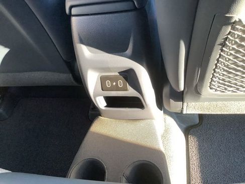 Certified 2026 Hyundai Venue SEL image 24