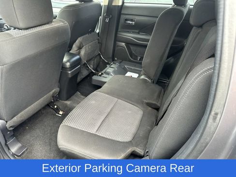 Used 2018 Mitsubishi Outlander AWD image 10