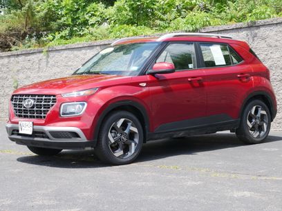 Used 2025 Hyundai Venue SEL