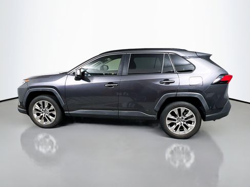 Used 2019 Toyota RAV4 Limited image 9