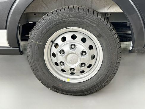 New 2026 Ford Transit 350 148 Medium Roof Wagon AWD image 31