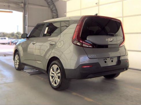 Used 2022 Kia Soul LX FWD image 11