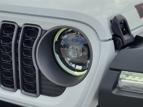 New 2026 Jeep Gladiator Rubicon w/ Safety Group image 23