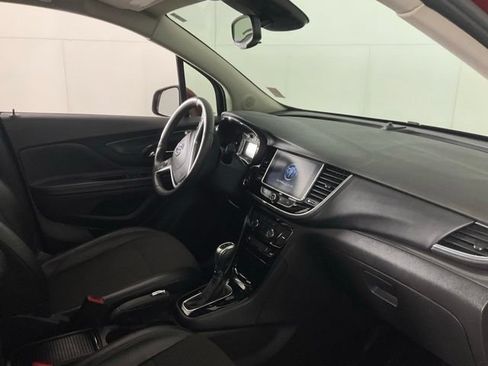 Used 2021 Buick Encore Preferred FWD image 28