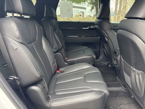 Used 2024 Hyundai Palisade Calligraphy image 12