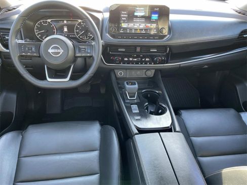 Used 2022 Nissan Rogue SL w/ SL Premium Package image 8