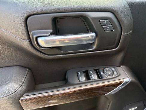 Used 2019 GMC Sierra 1500 Elevation w/ Elevation Value Package AWD/4WD image 14