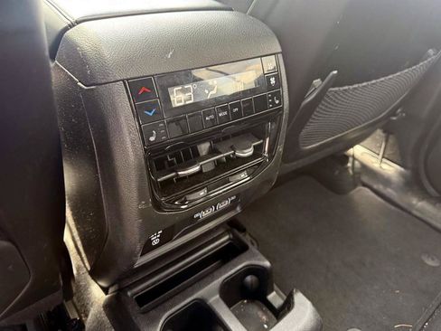 Used 2021 Jeep Grand Cherokee L Limited w/ Luxury Tech Group II AWD/4WD image 11