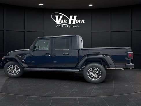 New 2026 Jeep Gladiator Sport AWD/4WD image 4