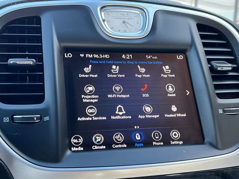 Used 2022 Chrysler 300 Touring L w/ Comfort Group image 22