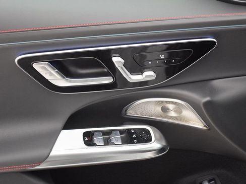 New 2026 Mercedes-Benz E 53 AMG e 4MATIC Sedan image 20