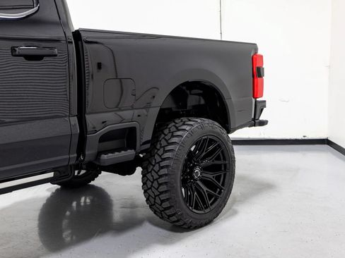 Used 2025 Ford F250 Platinum AWD/4WD image 16