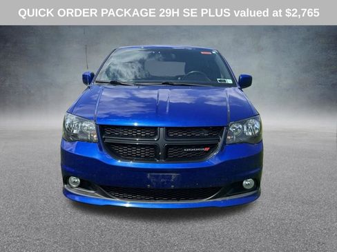 Used 2019 Dodge Grand Caravan SE FWD image 3
