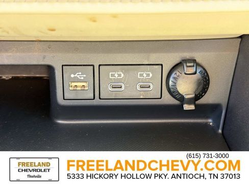 Used 2023 Toyota Highlander XLE FWD image 34