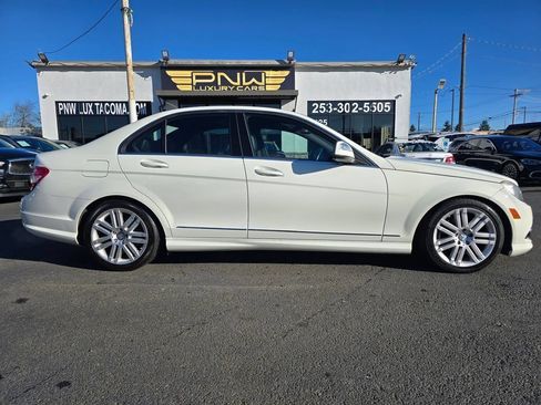 Used 2009 Mercedes-Benz C 300 Sedan image 5