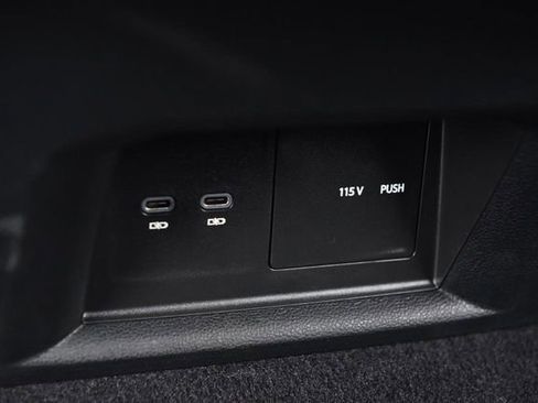 Certified 2023 Volkswagen Atlas Cross Sport SEL R-Line image 24