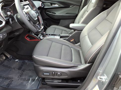 Used 2023 Chevrolet TrailBlazer RS image 15