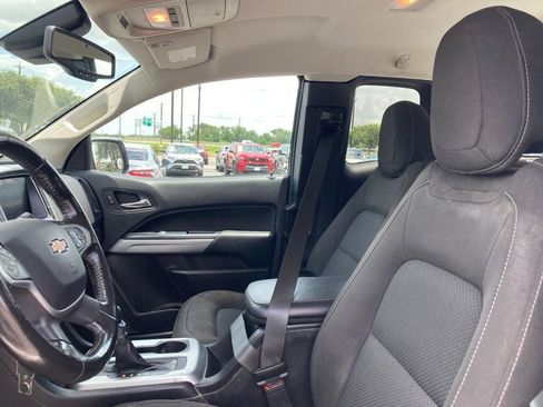 Used 2022 Chevrolet Colorado LT w/ Fleet Safety Package AWD/4WD image 10