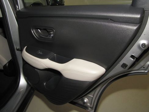 Certified 2023 Honda HR-V LX image 17