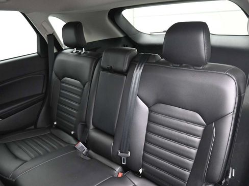 Used 2021 Ford Edge SEL w/ Convenience Package AWD/4WD image 11