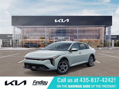 New 2025 Kia K4 LXS