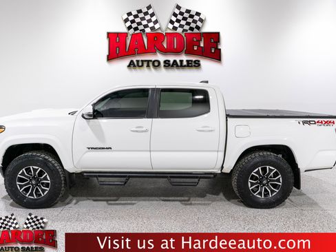 Used 2023 Toyota Tacoma TRD Sport image 1