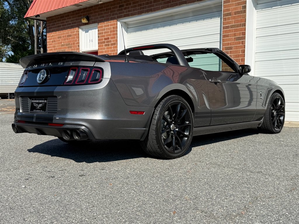 Used 2013 Ford Mustang Shelby GT500 RWD image 34