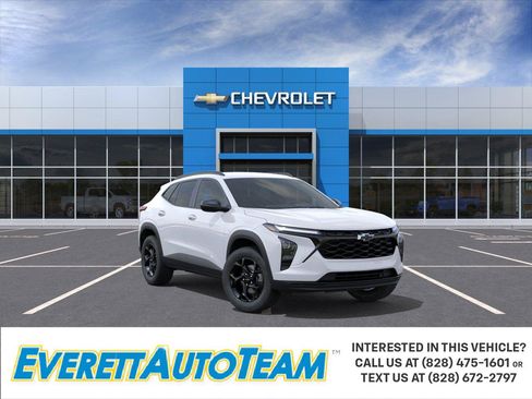 New 2026 Chevrolet Trax LT w/ Driver Confidence Package FWD image 1