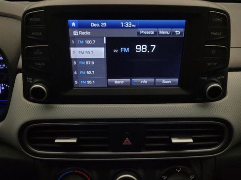 Used 2018 Hyundai Kona SE FWD image 25