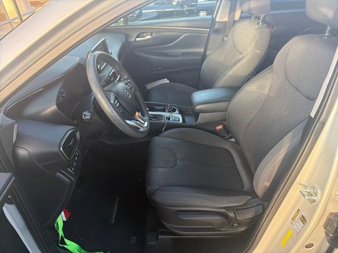 Used 2019 Hyundai Santa Fe SE FWD image 3