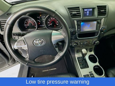 Used 2013 Toyota Highlander SE image 13