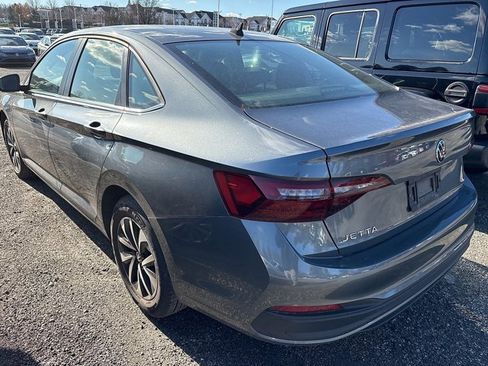 Certified 2022 Volkswagen Jetta S image 7