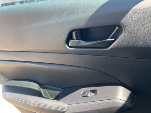 Used 2025 Nissan Altima 2.5 SV image 25