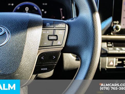 Used 2025 Toyota Camry LE image 24