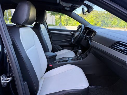 Used 2019 Volkswagen Jetta R-Line FWD image 36